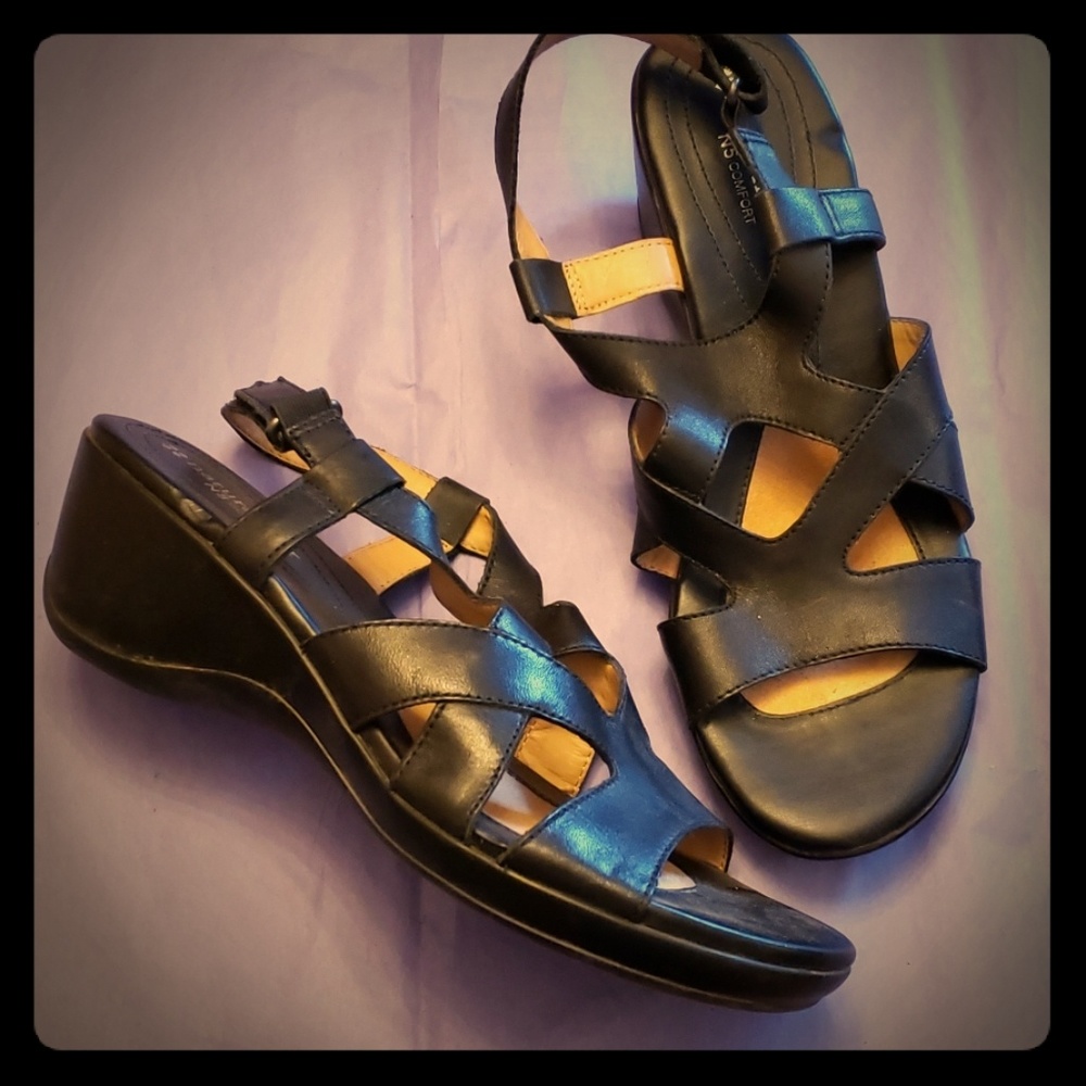 Sandal